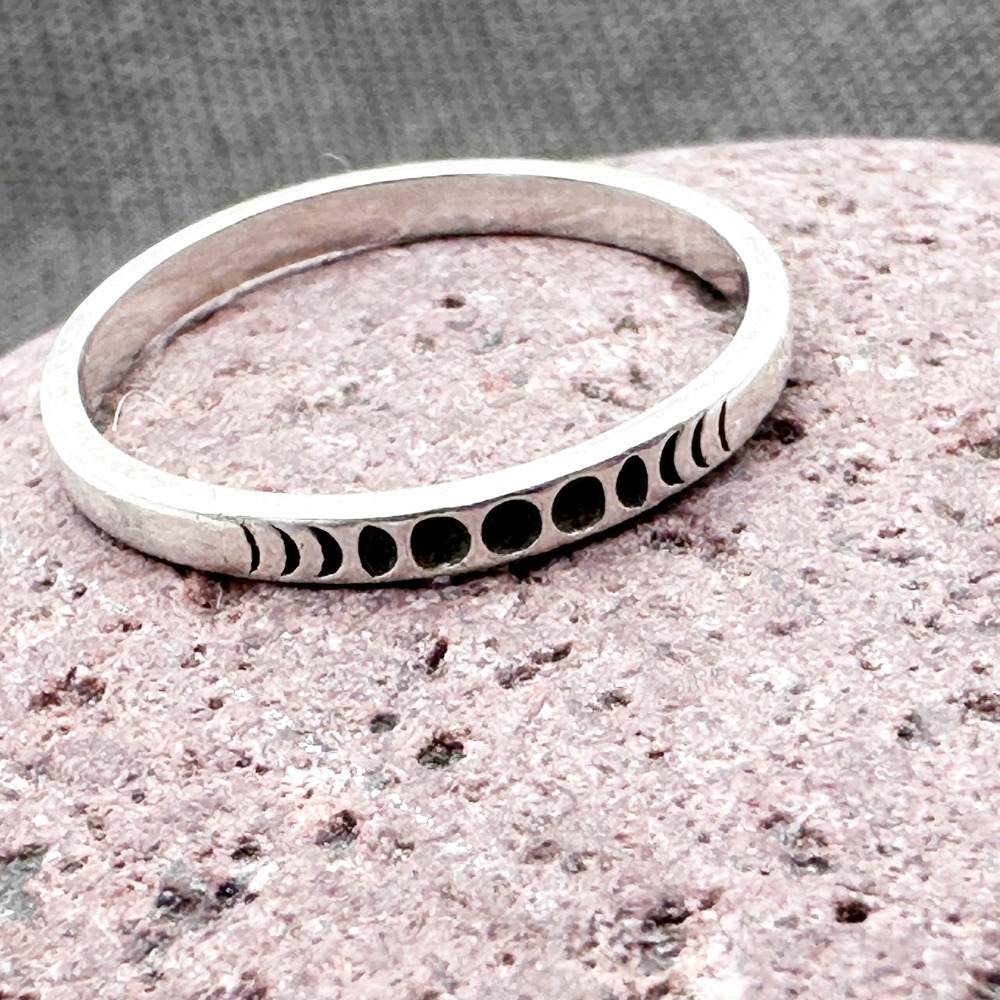 Sterling‎ Silver Moon Phases Ring 3mm Dainty Band Size 7.5 Celestial Stamped